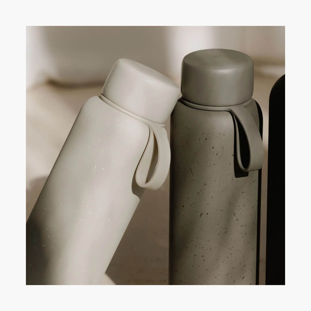 Morandi color monos kiyo uvc bottle detail.jpg